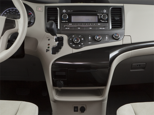 2013 Toyota Sienna LE 7 Passenger