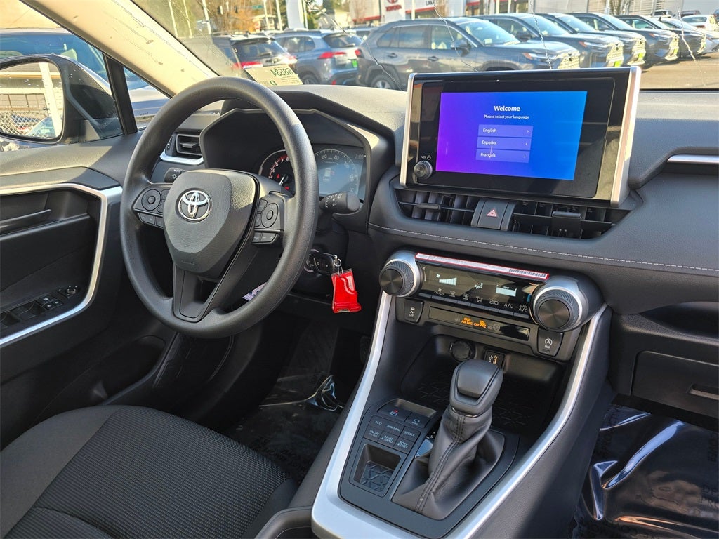 2025 Toyota RAV4 LE