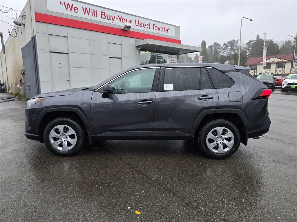 2025 Toyota RAV4 LE