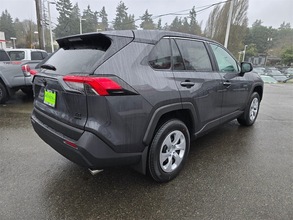 2025 Toyota RAV4 LE