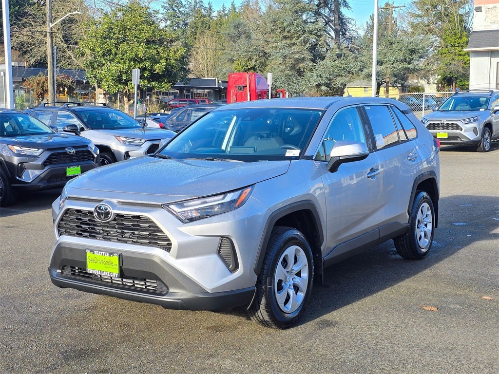 2025 Toyota RAV4 LE