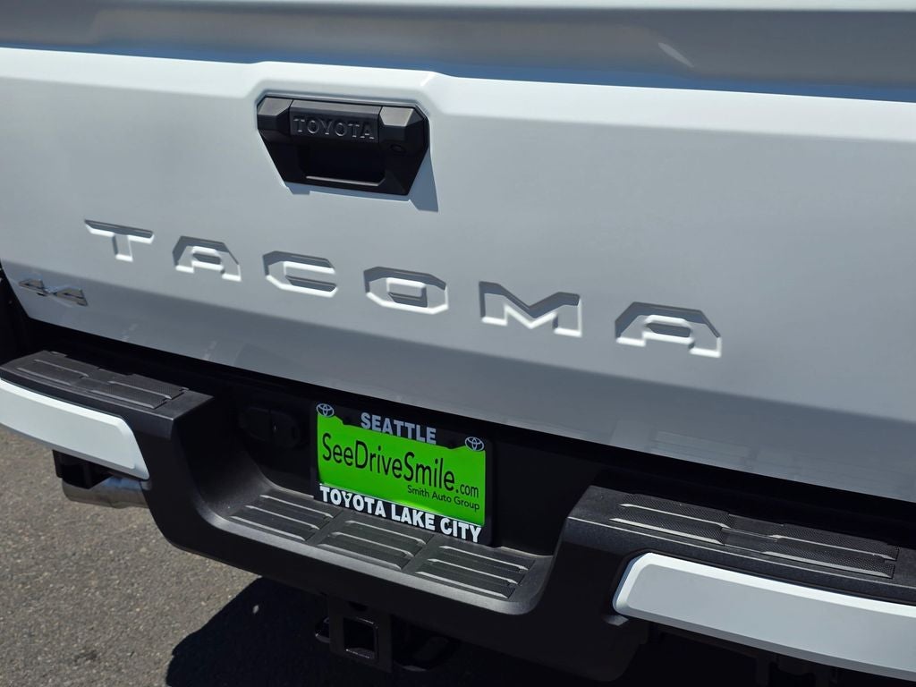 2026 Toyota Tacoma SR5 - Photo 13