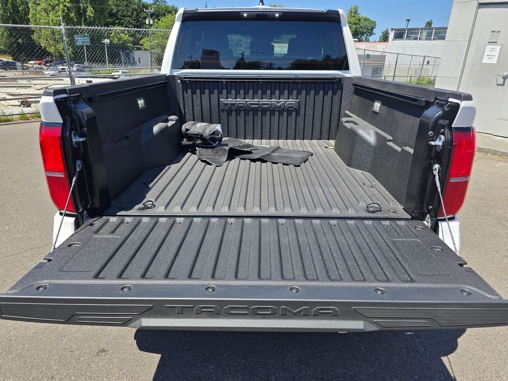 2026 Toyota Tacoma SR5 - Photo 14