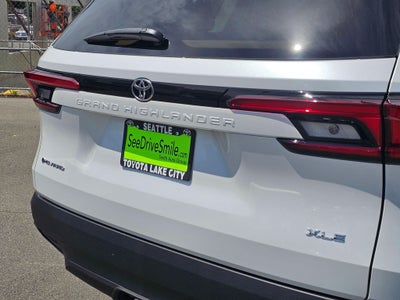 2026 Toyota Grand Highlander Hybrid XLE