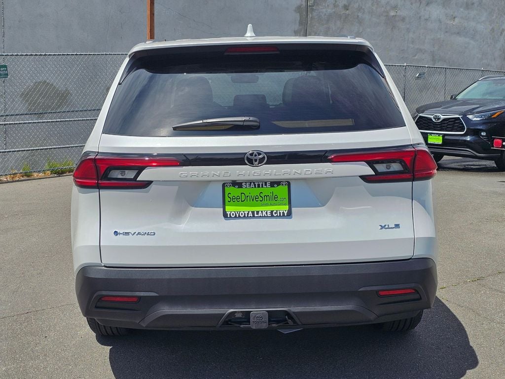 2026 Toyota Grand Highlander Hybrid XLE