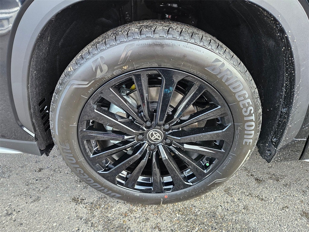 2025 Toyota Highlander XSE