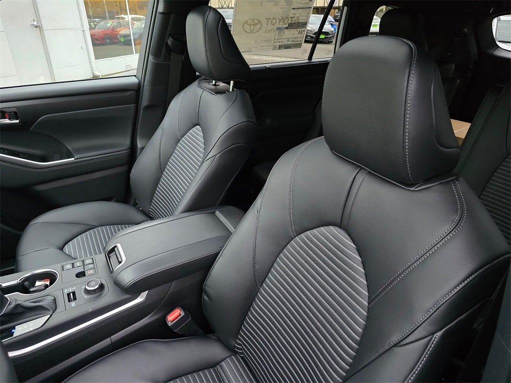 2026 Toyota Highlander XSE