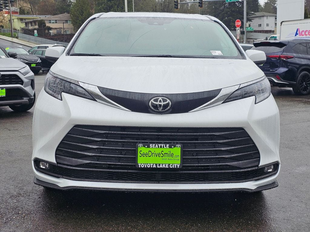 2026 Toyota Sienna XLE 7 Passenger
