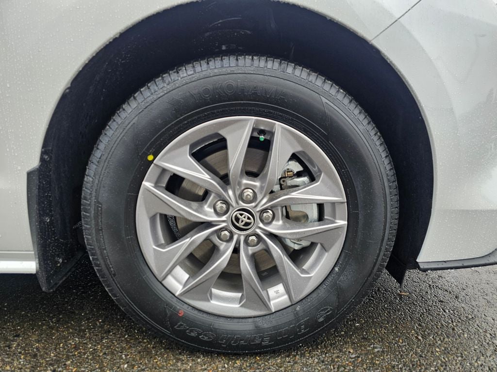 2026 Toyota Sienna XLE 7 Passenger