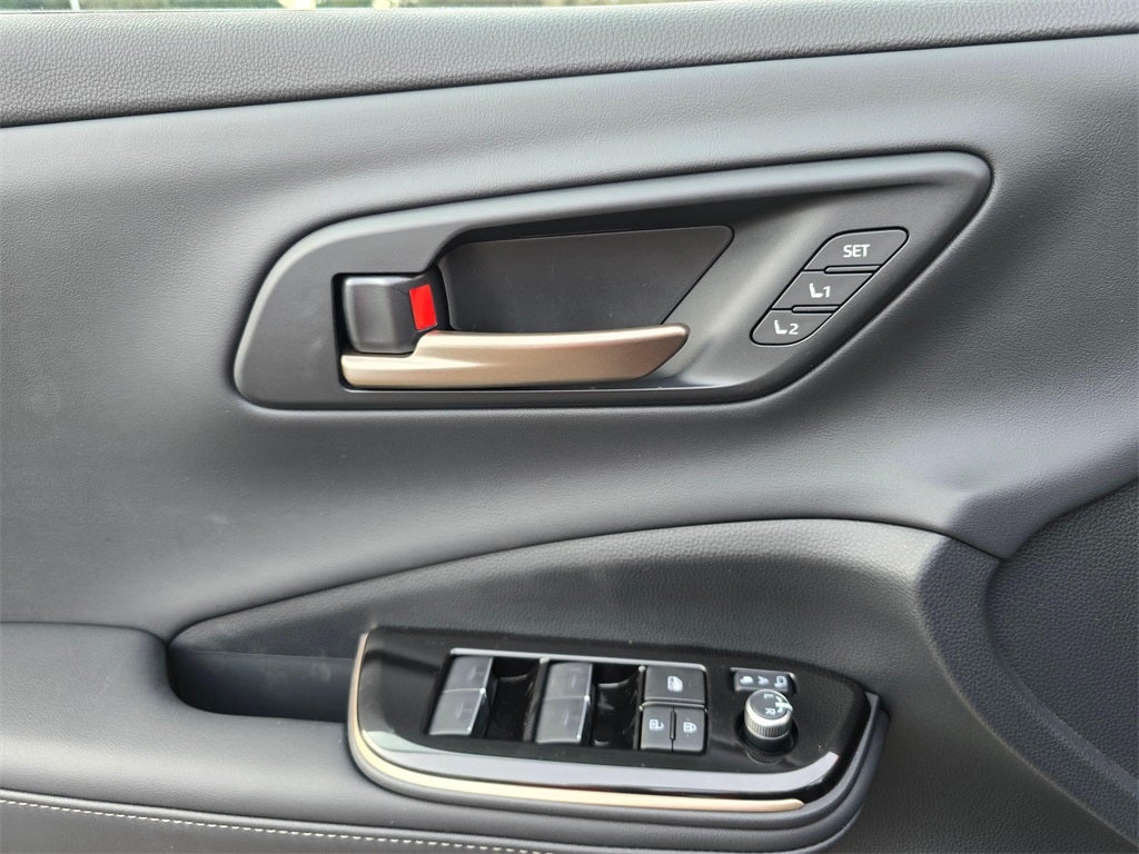 2026 Toyota Toyota Crown Signia Limited