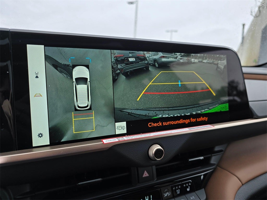 2026 Toyota Toyota Crown Signia Limited