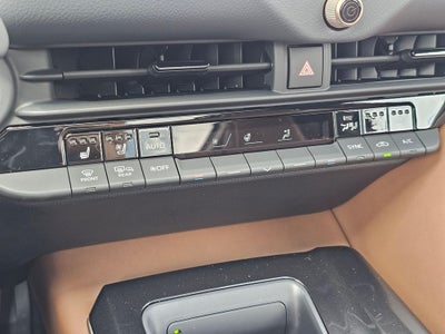 2026 Toyota Toyota Crown Signia Limited