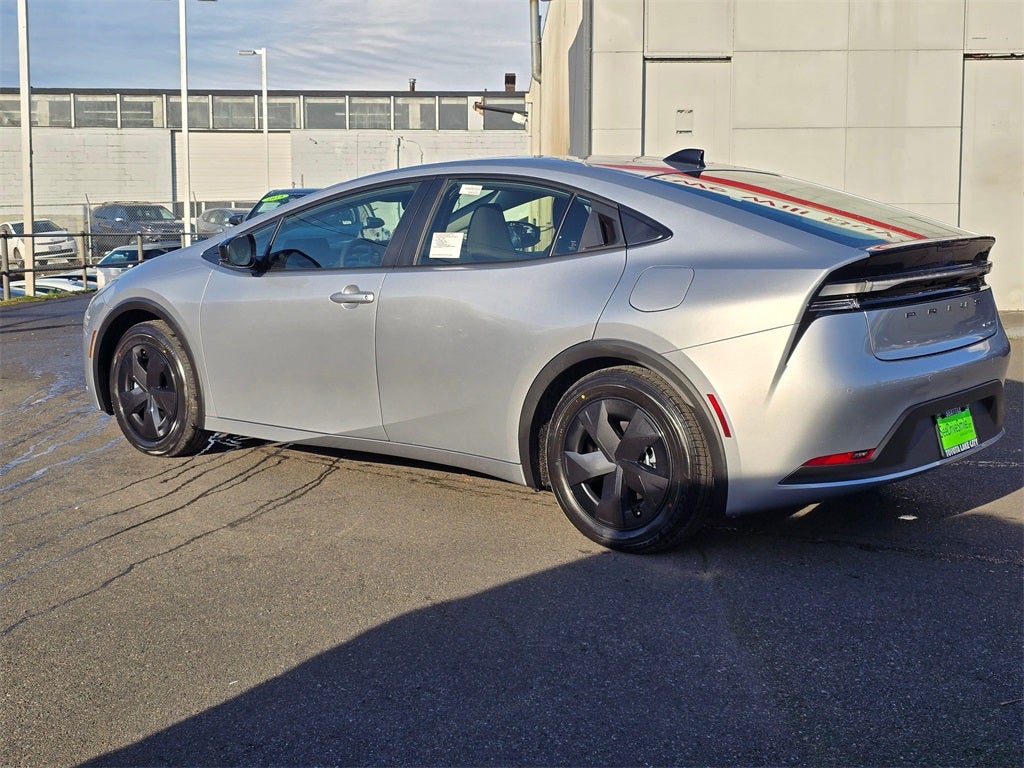 2026 Toyota Prius Plug-in Hybrid SE