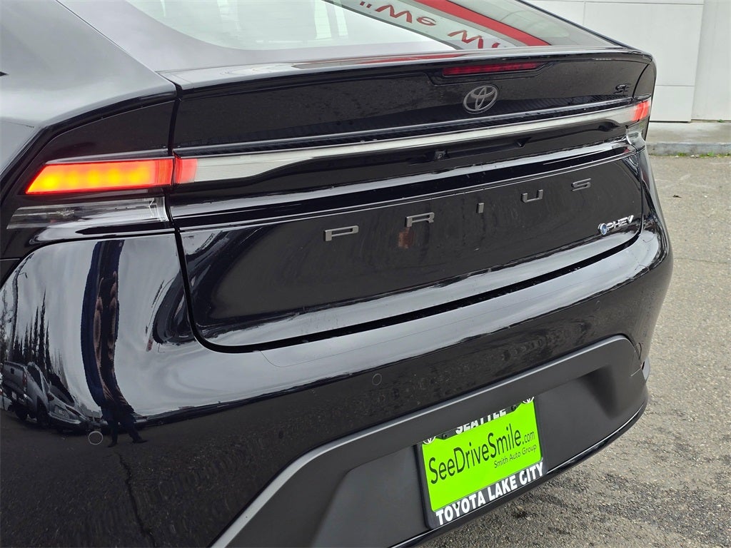 2026 Toyota Prius Plug-in Hybrid SE