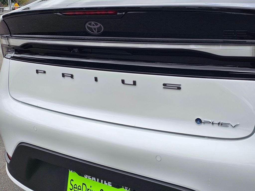 2026 Toyota Prius Plug-in Hybrid SE