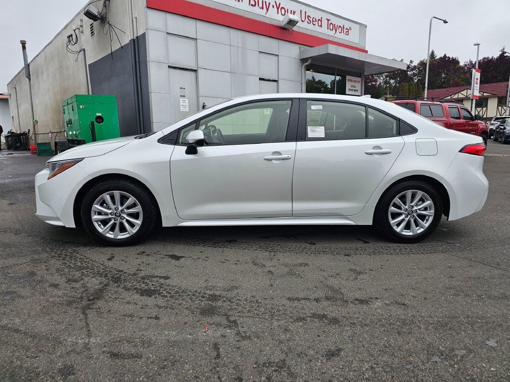 2027 Toyota Corolla LE