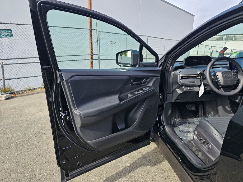 2027 Toyota bZ Woodland bZ Woodland Premium