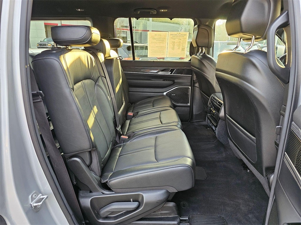 2022 Jeep Wagoneer Series III