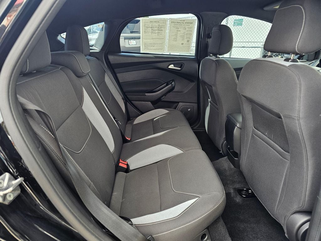 2016 Ford Focus ST -6-Speed Manual