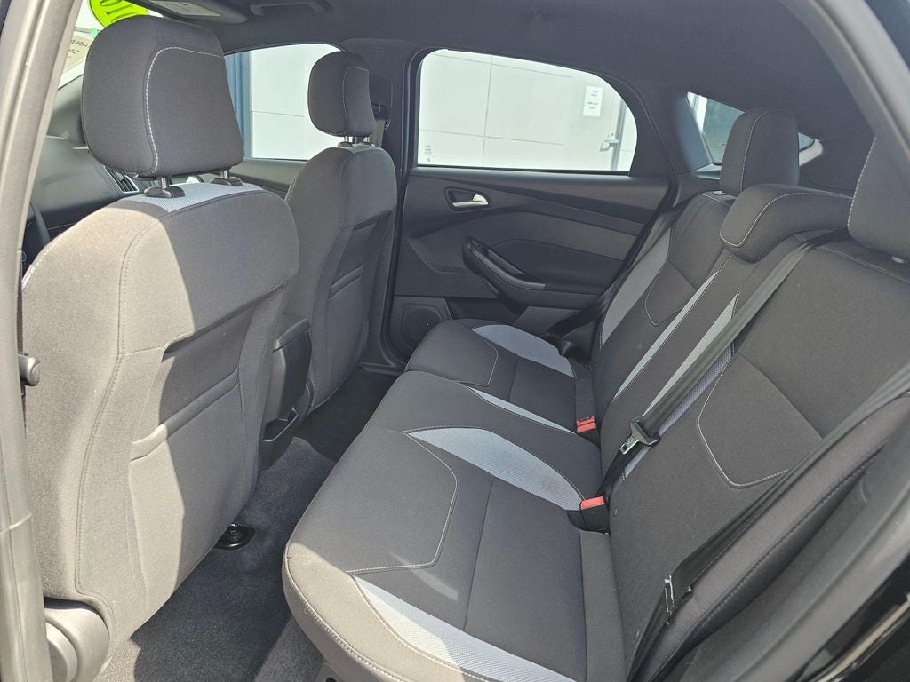 2016 Ford Focus ST -6-Speed Manual