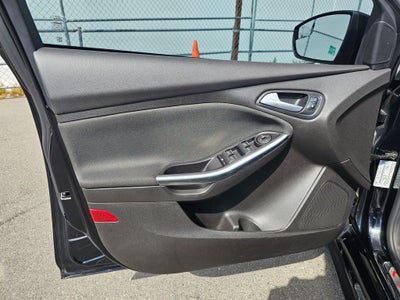 2016 Ford Focus ST -6-Speed Manual