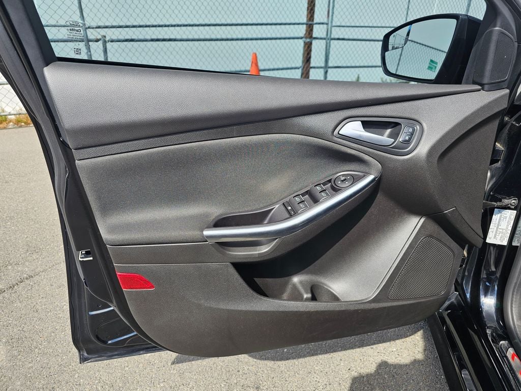 2016 Ford Focus ST -6-Speed Manual