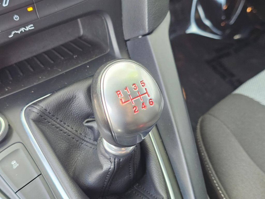2016 Ford Focus ST -6-Speed Manual