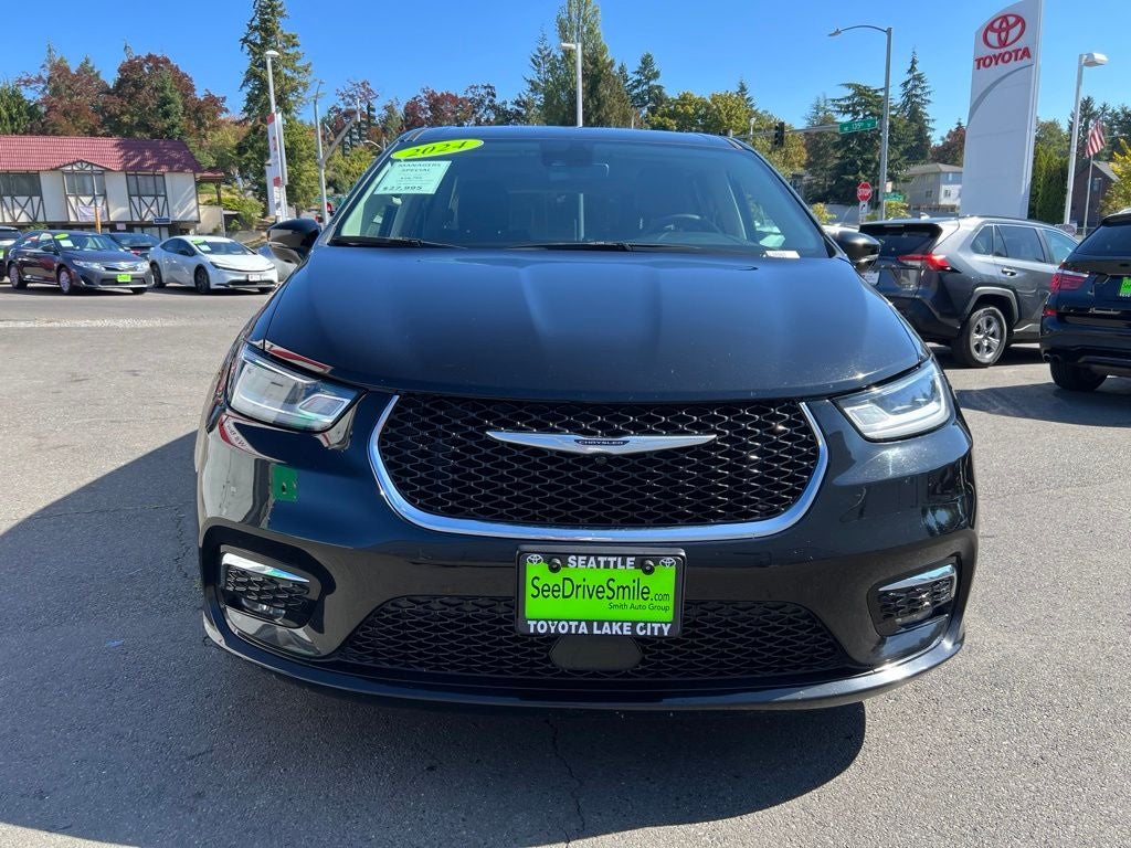 2024 Chrysler Pacifica Hybrid Select S Appearance