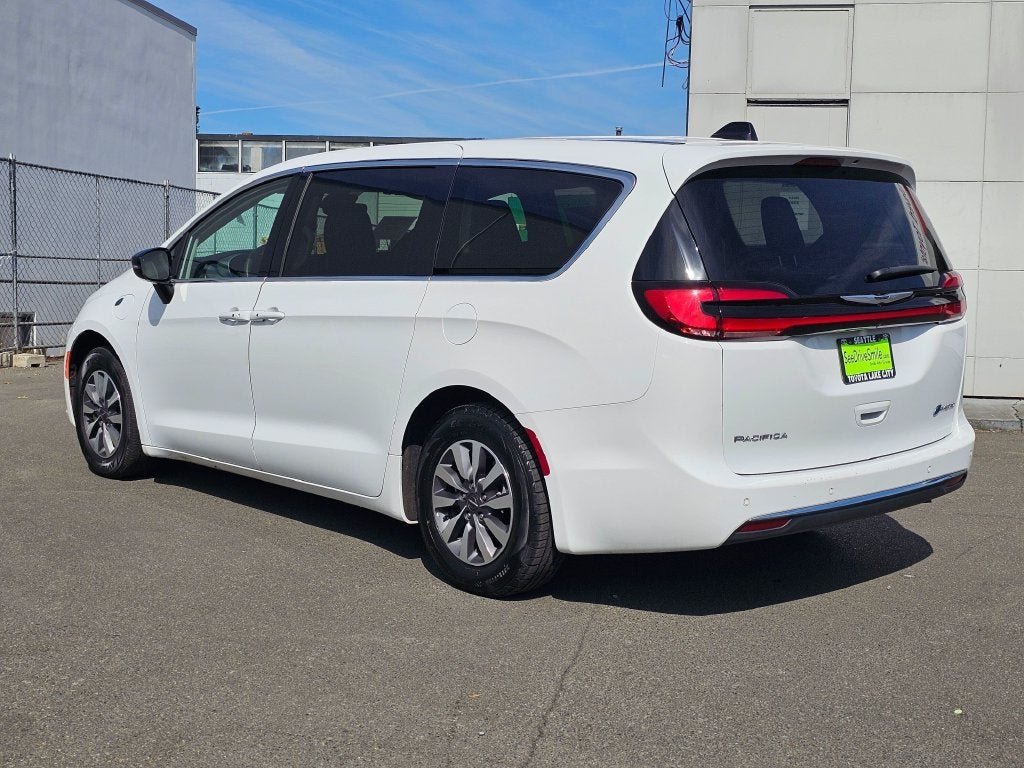 2024 Chrysler Pacifica Hybrid Select S Appearance