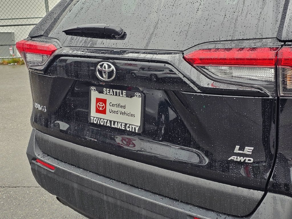 2025 Toyota RAV4 LE