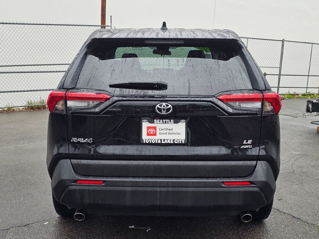 2025 Toyota RAV4 LE