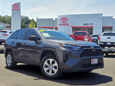 2025 Toyota RAV4 LE