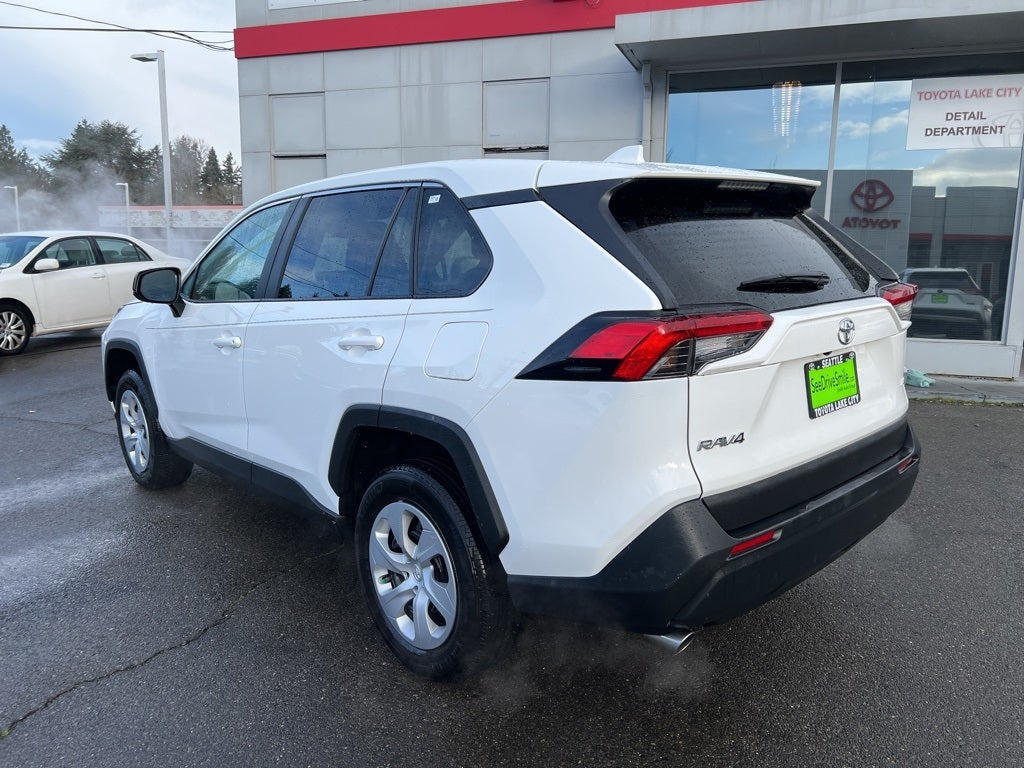 2025 Toyota RAV4 LE