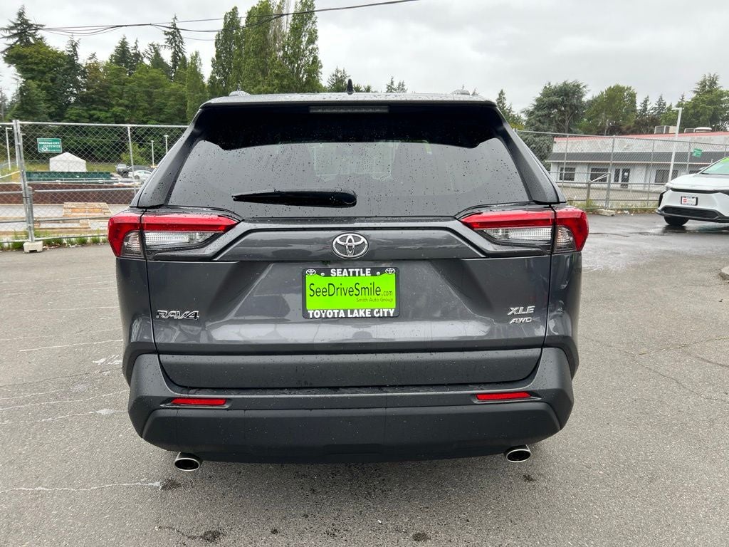 2020 Toyota RAV4 XLE