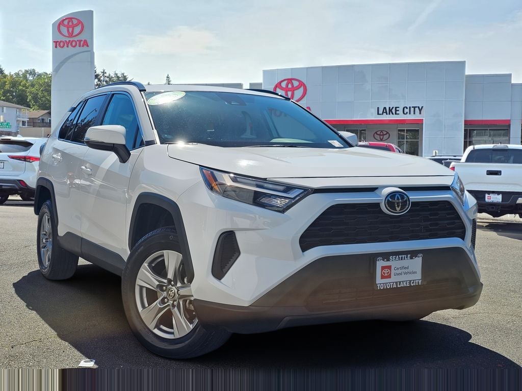 2025 Toyota RAV4 XLE