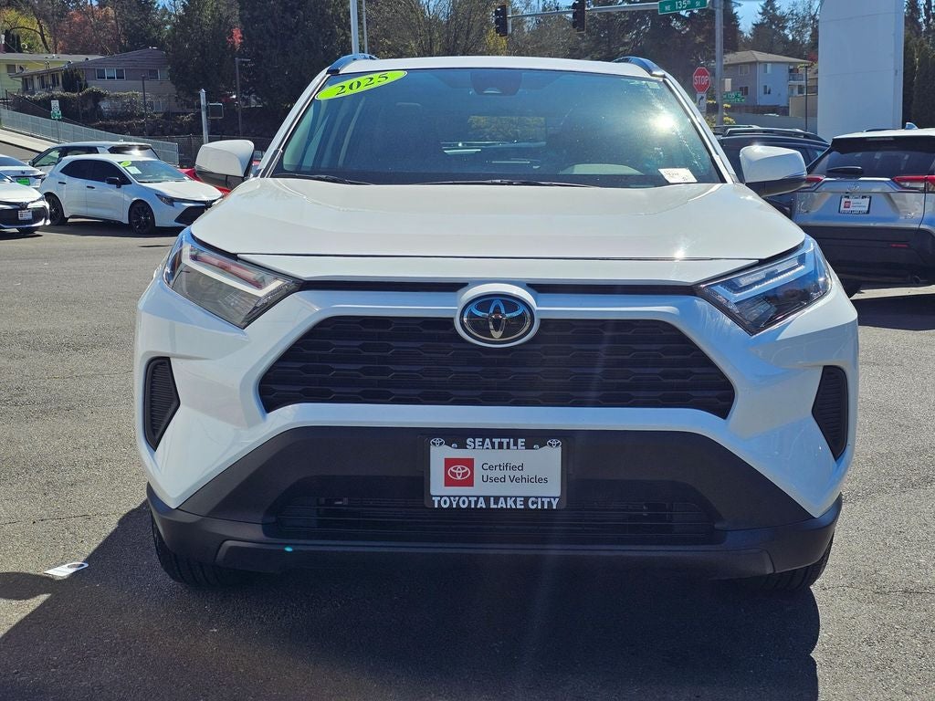 2025 Toyota RAV4 XLE