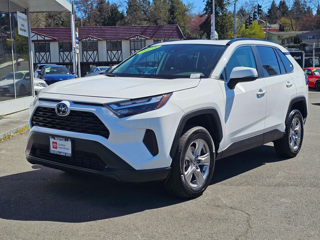 2025 Toyota RAV4 XLE