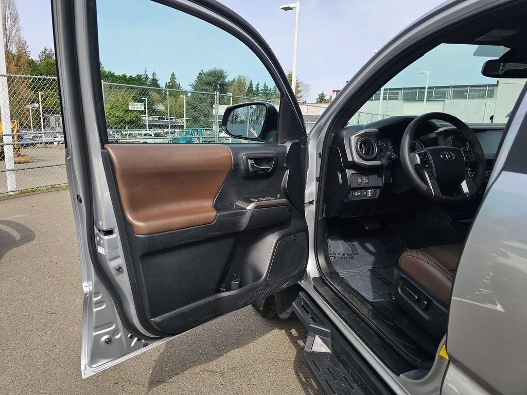 2023 Toyota Tacoma Limited V6