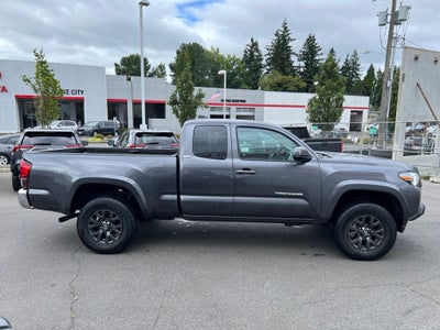 2021 Toyota Tacoma SR5-4WD V6