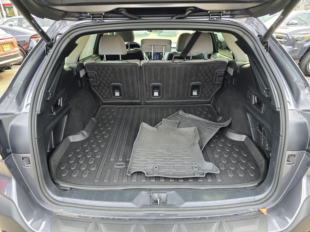 2022 Subaru Outback Premium -AWD