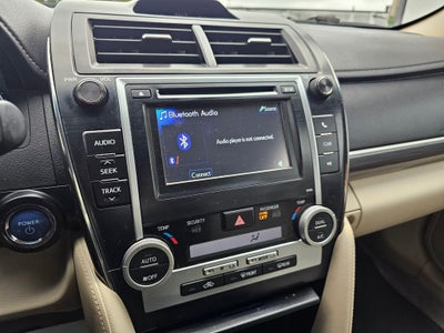 2014 Toyota Camry Hybrid LE