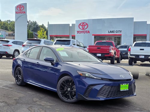 2025 Toyota Camry SE Hybrid