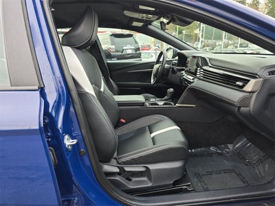 2025 Toyota Camry SE Hybrid