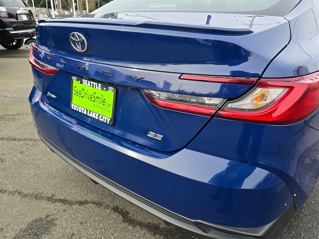 2025 Toyota Camry SE Hybrid