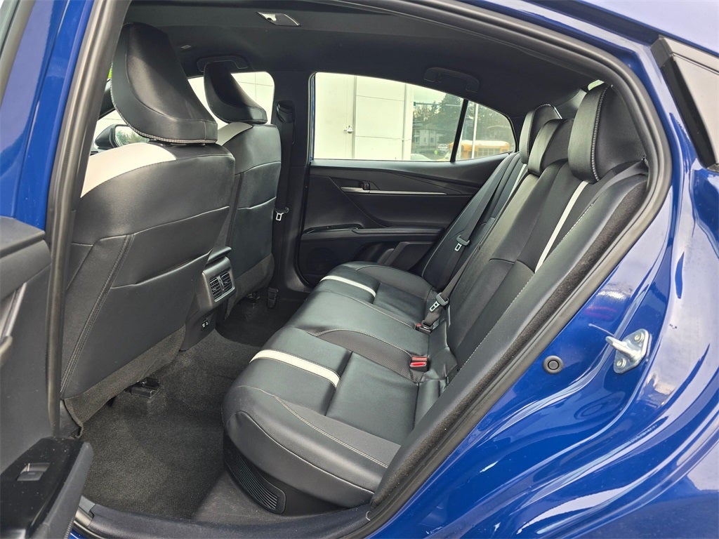 2025 Toyota Camry SE Hybrid