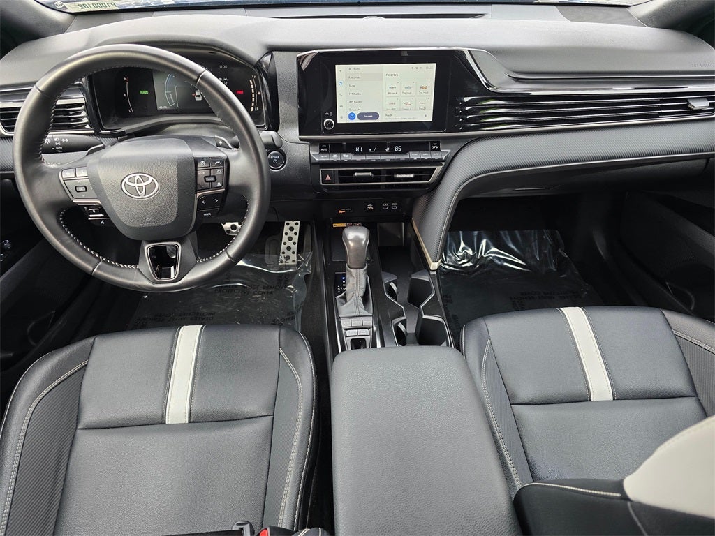 2025 Toyota Camry SE Hybrid