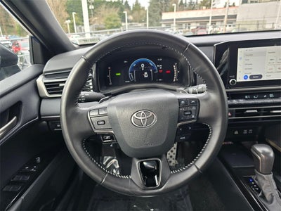 2025 Toyota Camry SE Hybrid