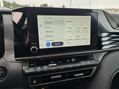 2025 Toyota Camry SE Hybrid