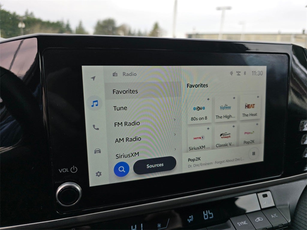 2025 Toyota Camry SE Hybrid