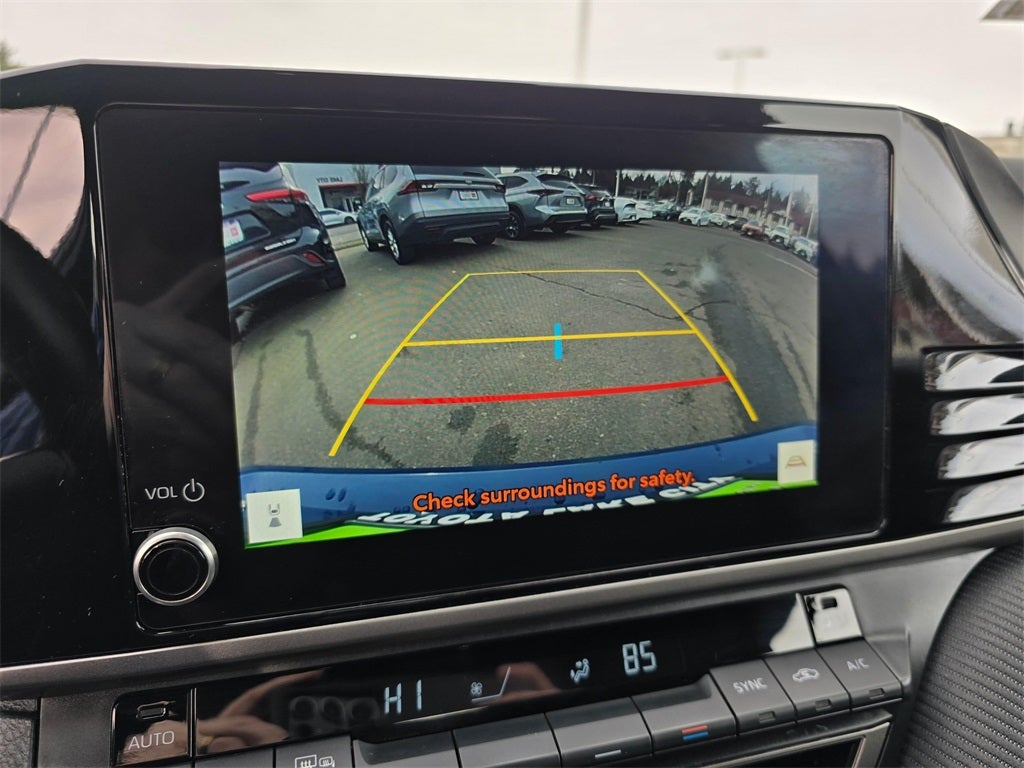 2025 Toyota Camry SE Hybrid